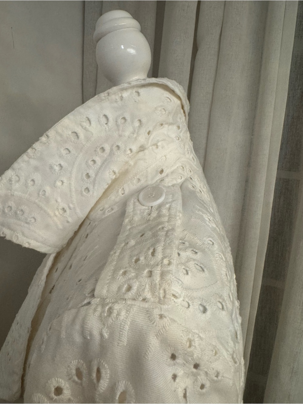 Gorgeous Avec Les Filles White Eyelet Wrap Trench Coat/Dress - Picture 5 of 12